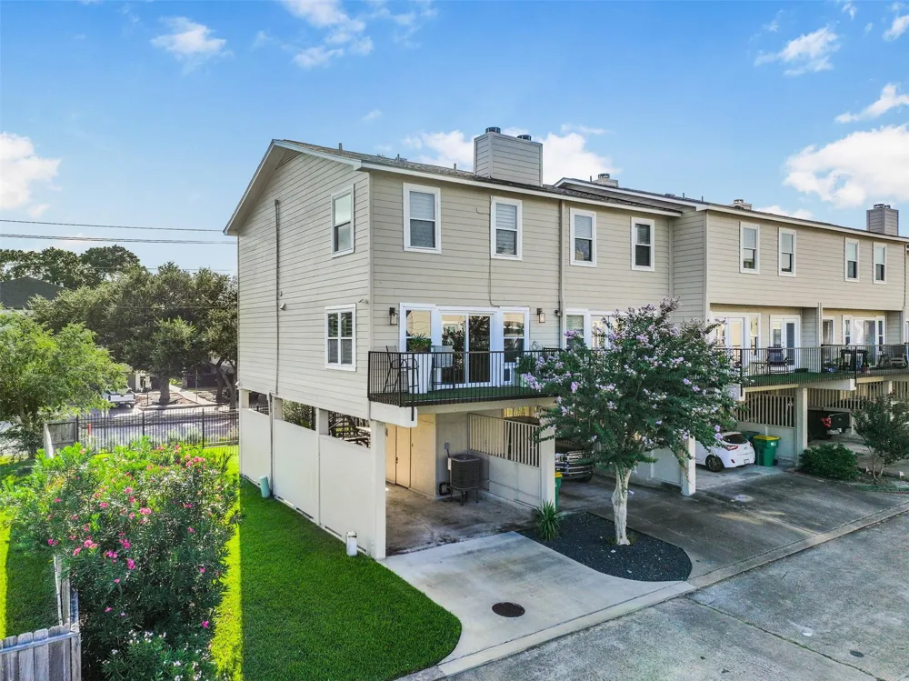 1900 Lakeside Drive Seabrook, TX 77586