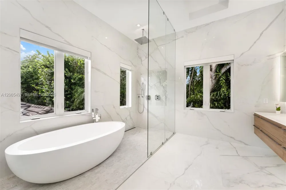11275 SW 64th Ave Pinecrest, FL 33156