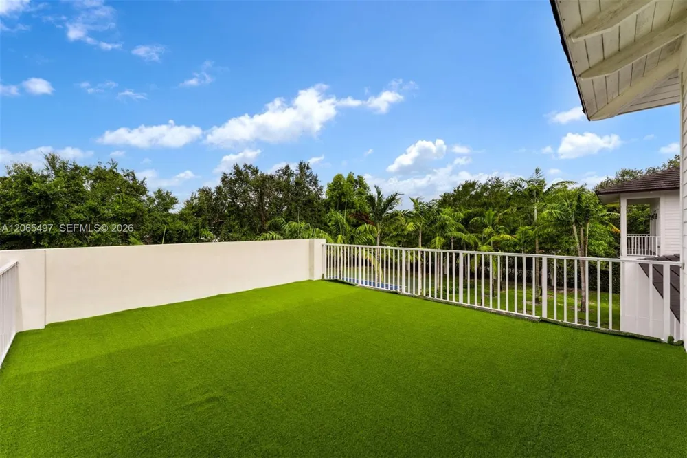 11275 SW 64th Ave Pinecrest, FL 33156