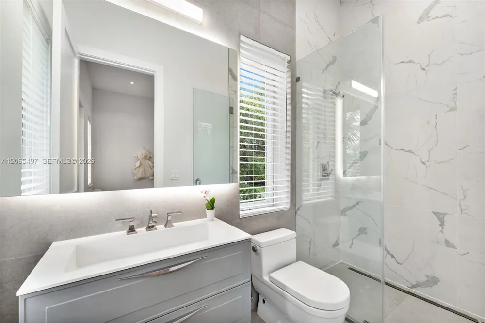 11275 SW 64th Ave Pinecrest, FL 33156