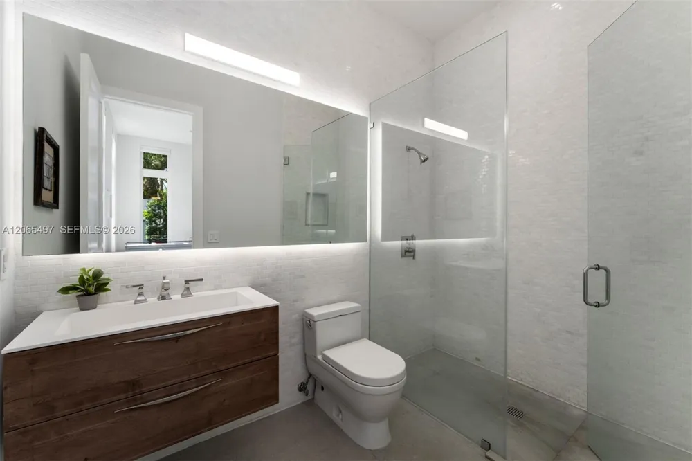 11275 SW 64th Ave Pinecrest, FL 33156
