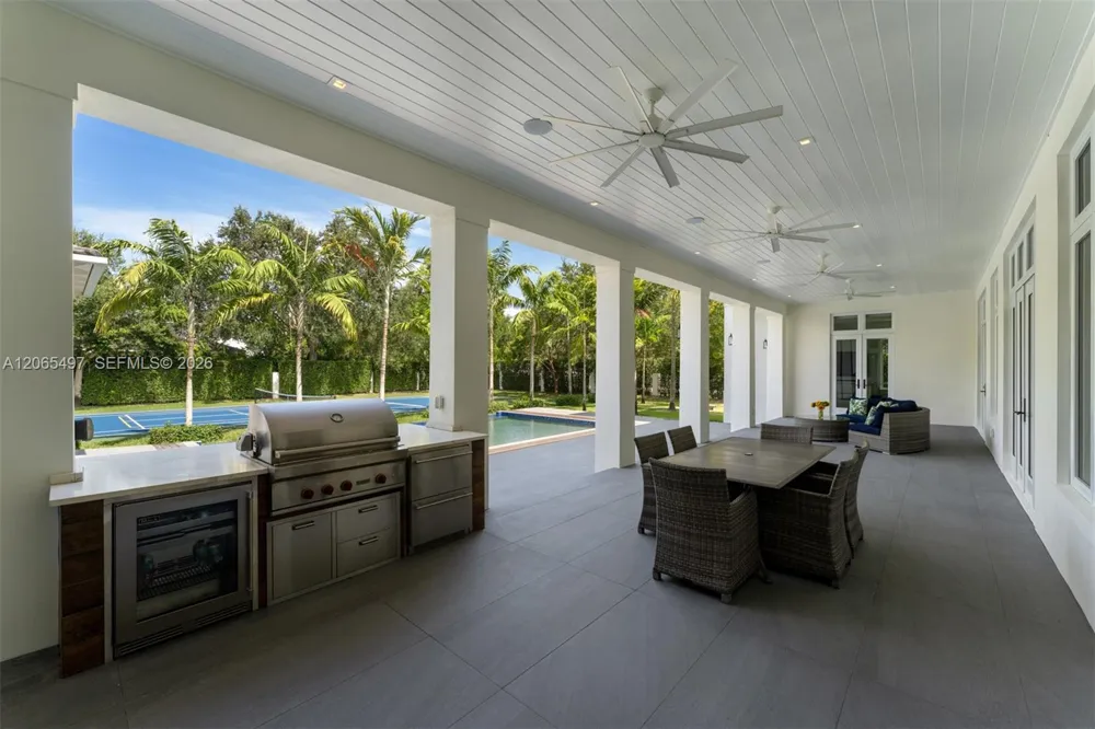 11275 SW 64th Ave Pinecrest, FL 33156