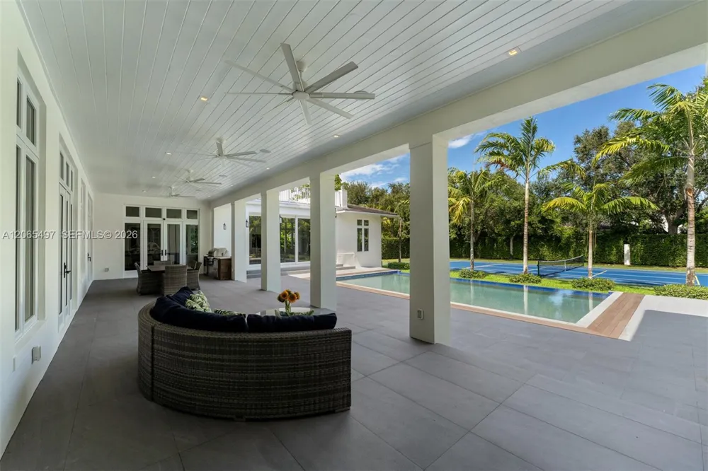 11275 SW 64th Ave Pinecrest, FL 33156