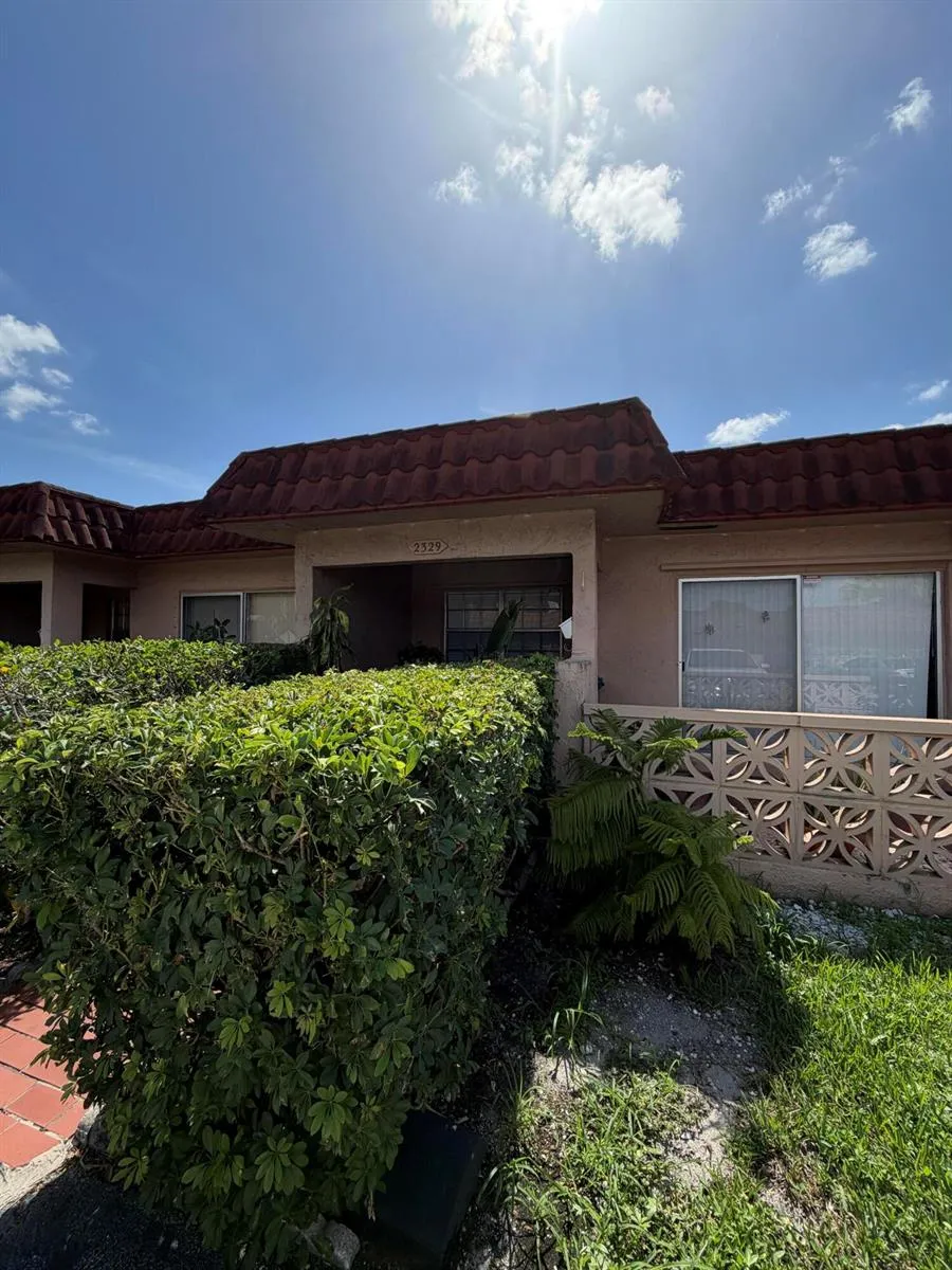 2329 SW 81st Terrace North Lauderdale, FL 33068