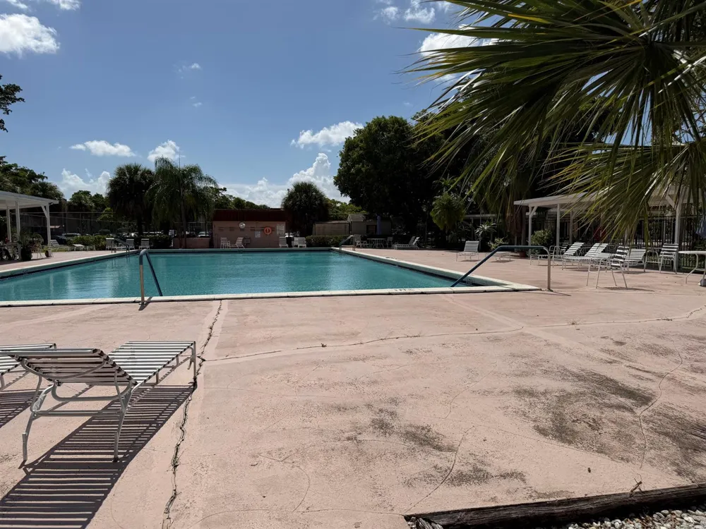 2329 SW 81st Terrace North Lauderdale, FL 33068