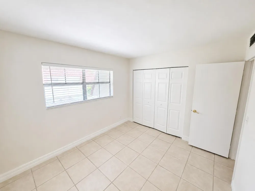 6705 KENDALL DRIVE #307 Pinecrest, FL 33156