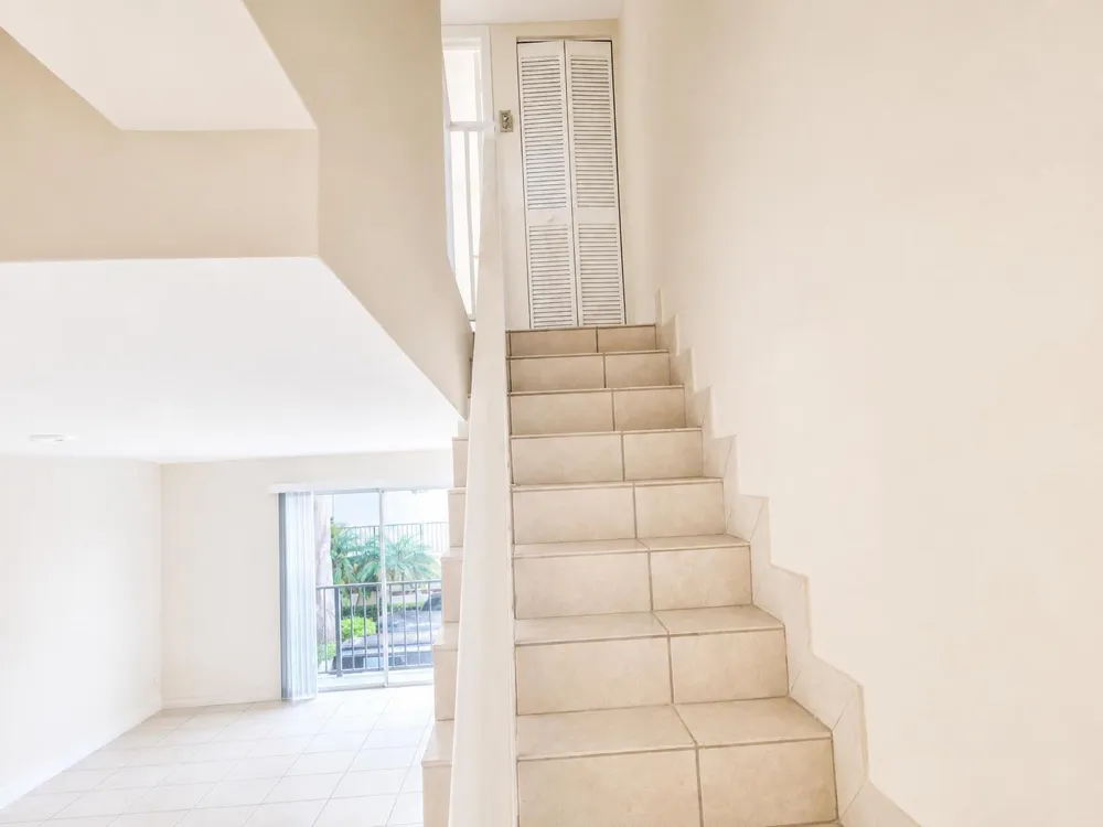 6705 KENDALL DRIVE #307 Pinecrest, FL 33156