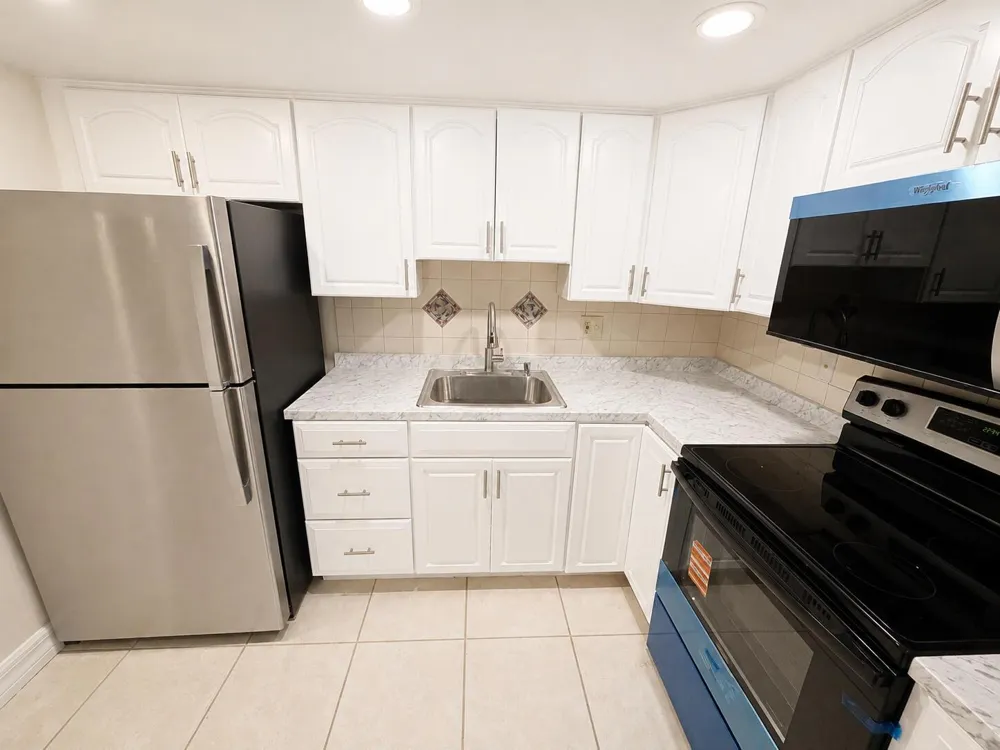 6705 KENDALL DRIVE #307 Pinecrest, FL 33156