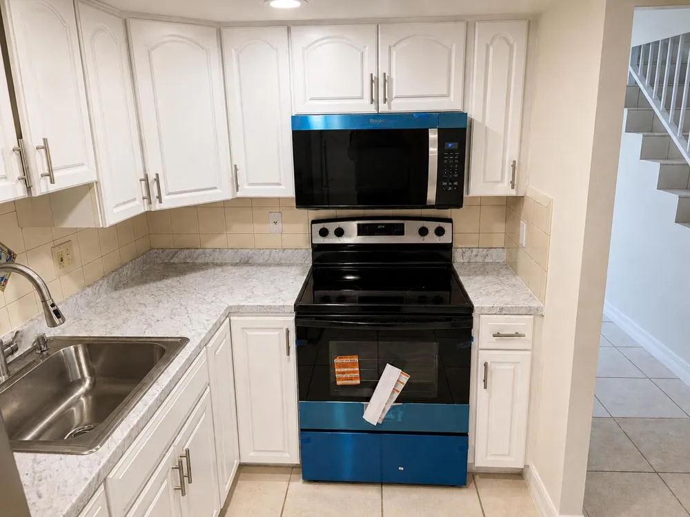 6705 KENDALL DRIVE #307 Pinecrest, FL 33156