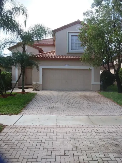 19250 NW 12TH Manor