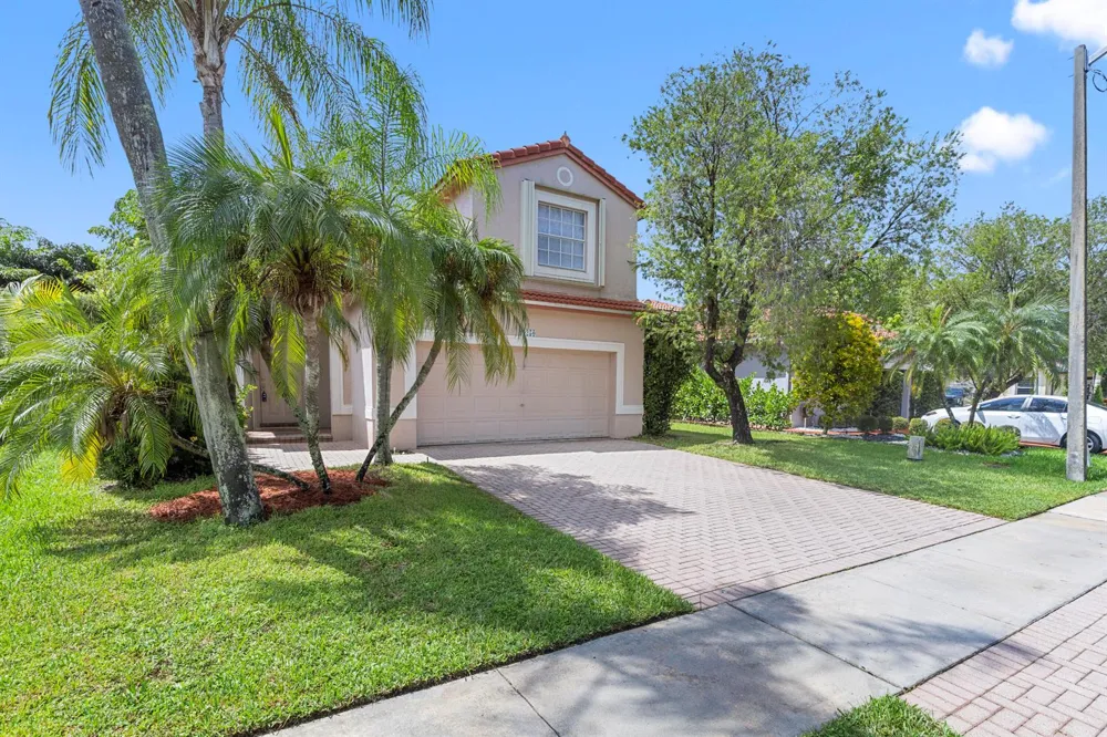 19250 NW 12TH Manor Pembroke Pines, FL 33029