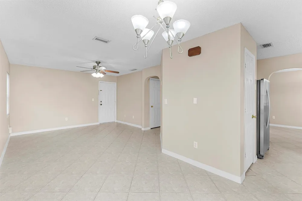 19250 NW 12TH Manor Pembroke Pines, FL 33029