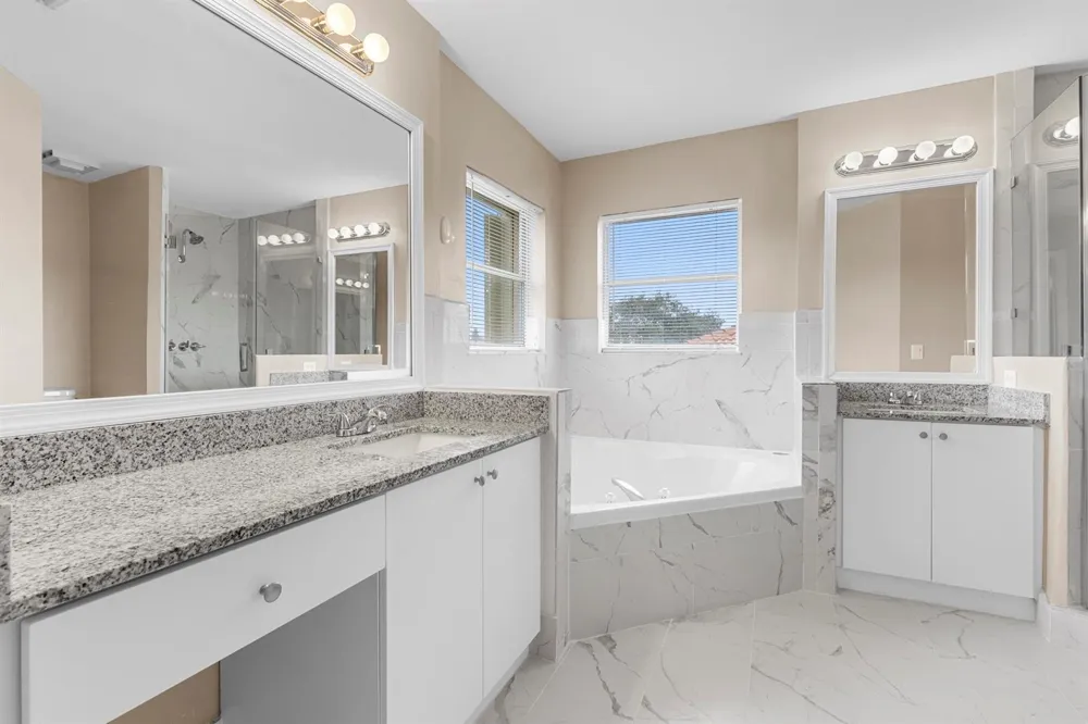 19250 NW 12TH Manor Pembroke Pines, FL 33029