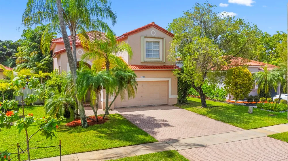 19250 NW 12TH Manor Pembroke Pines, FL 33029