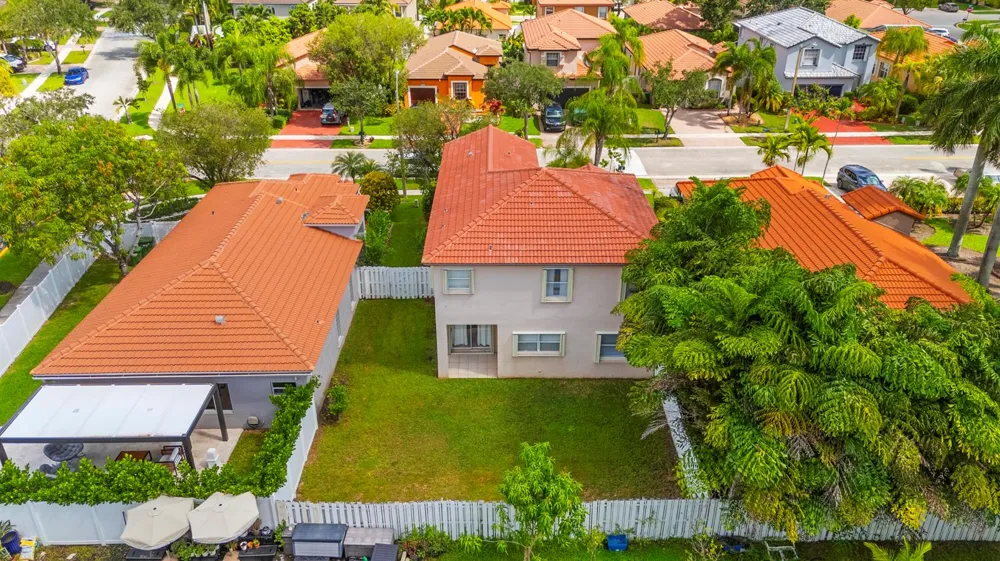 19250 NW 12TH Manor Pembroke Pines, FL 33029