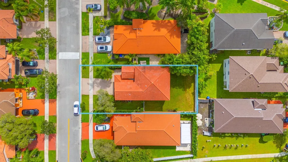 19250 NW 12TH Manor Pembroke Pines, FL 33029