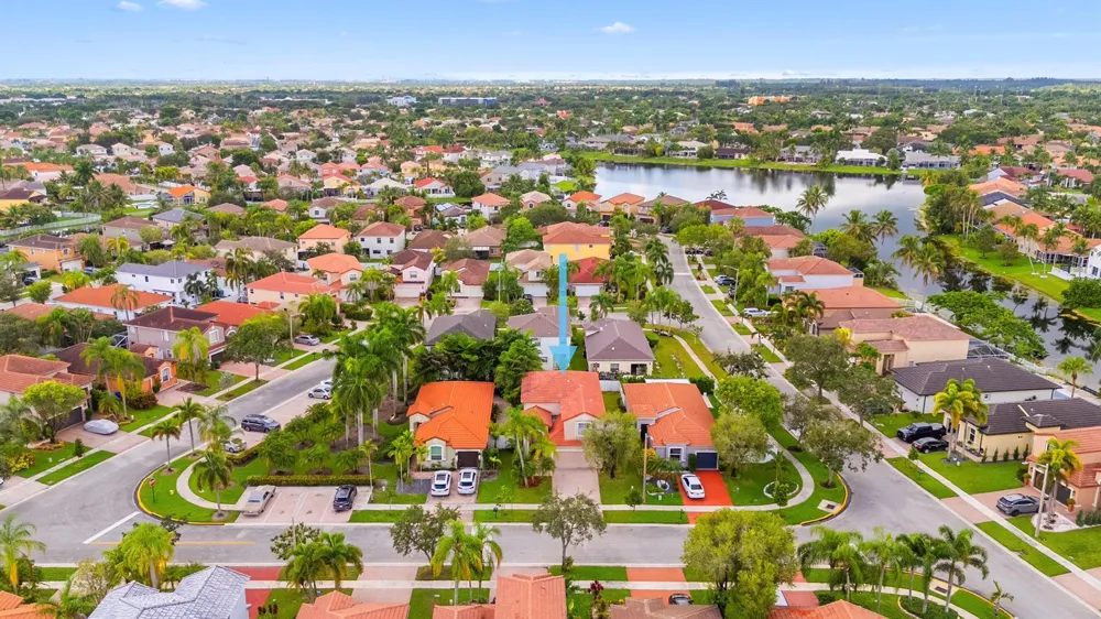 19250 NW 12TH Manor Pembroke Pines, FL 33029