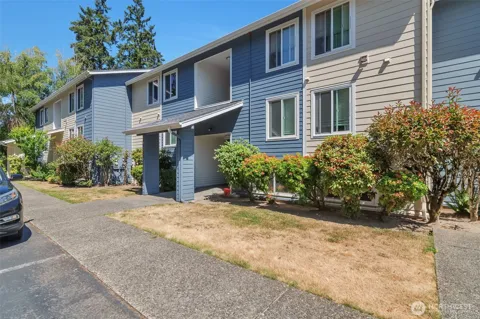 4183 W Lake Sammamish Parkway SE #B104