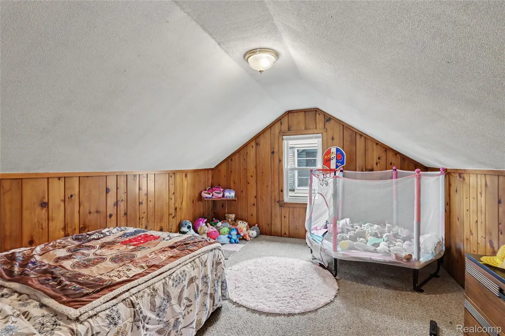 3222 Osler Court Saginaw City, MI 48602