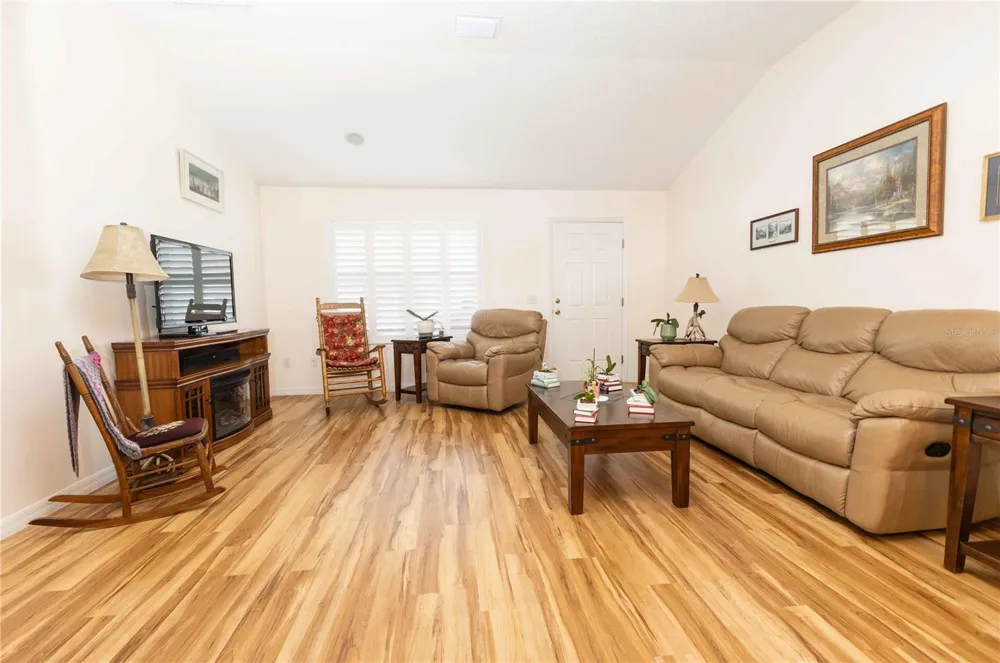2706 MORVEN PARK WAY The Villages, FL 32162