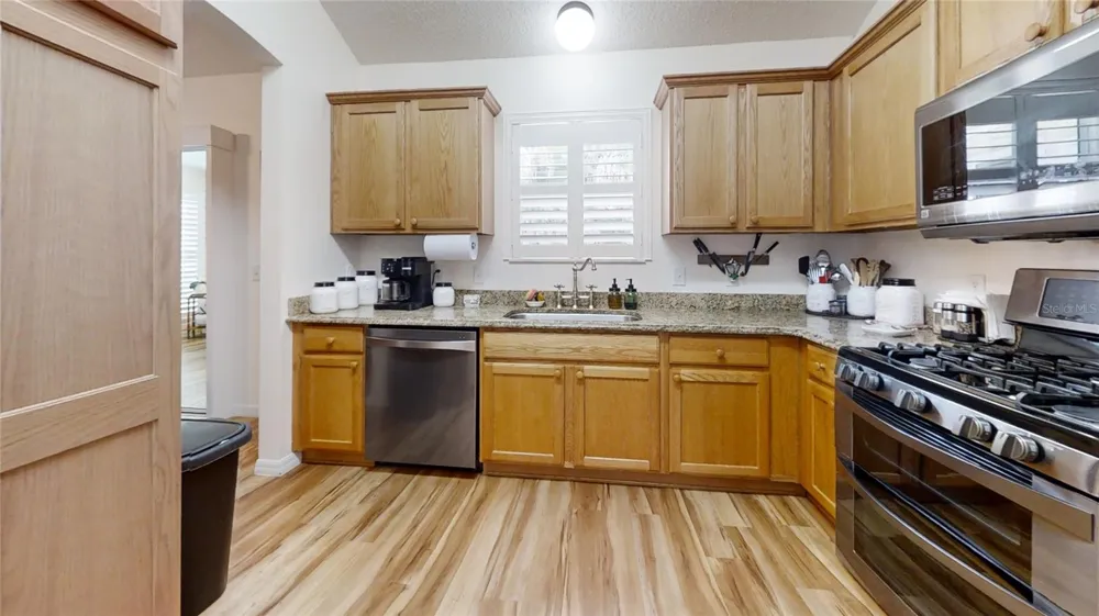 2706 MORVEN PARK WAY The Villages, FL 32162