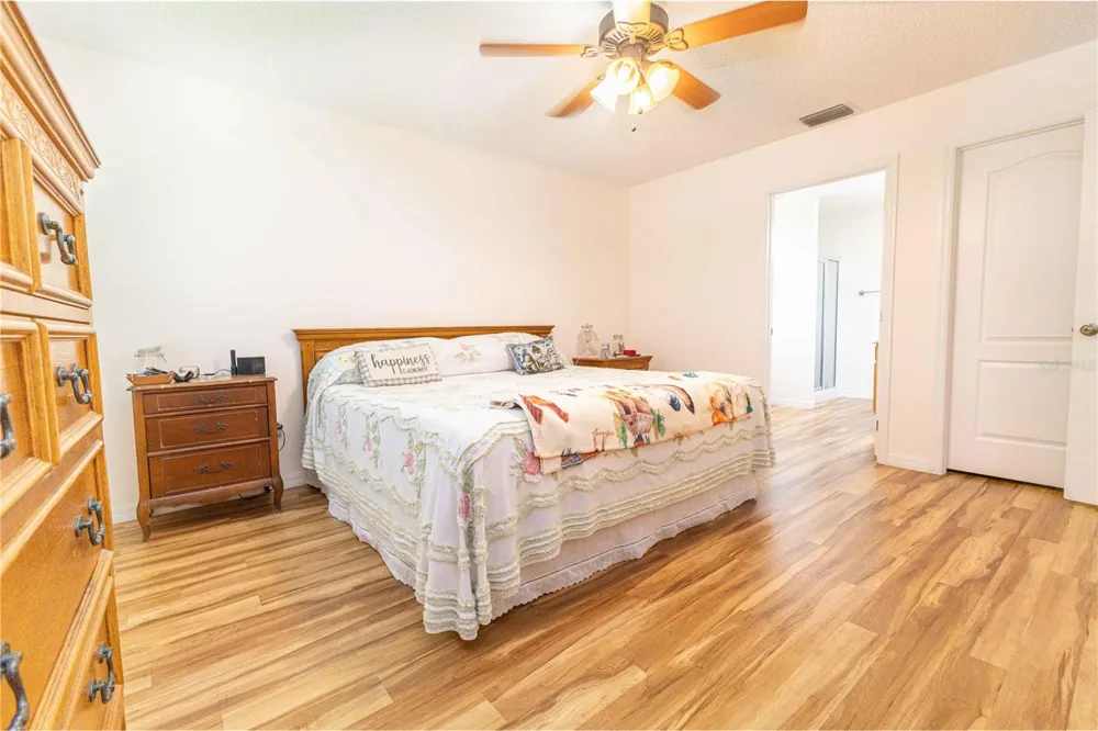 2706 MORVEN PARK WAY The Villages, FL 32162