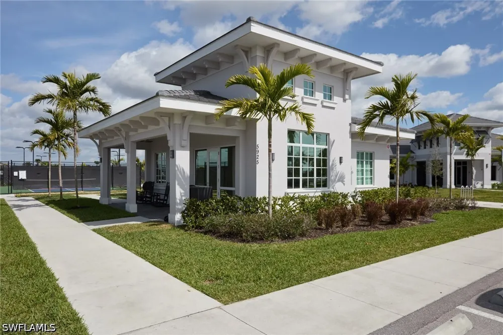 MELBOURNE COURT #7911 Ave Maria, FL 34142