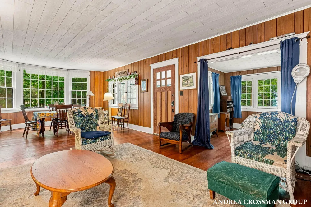 5045 Ridge Road Pentwater, MI 49449