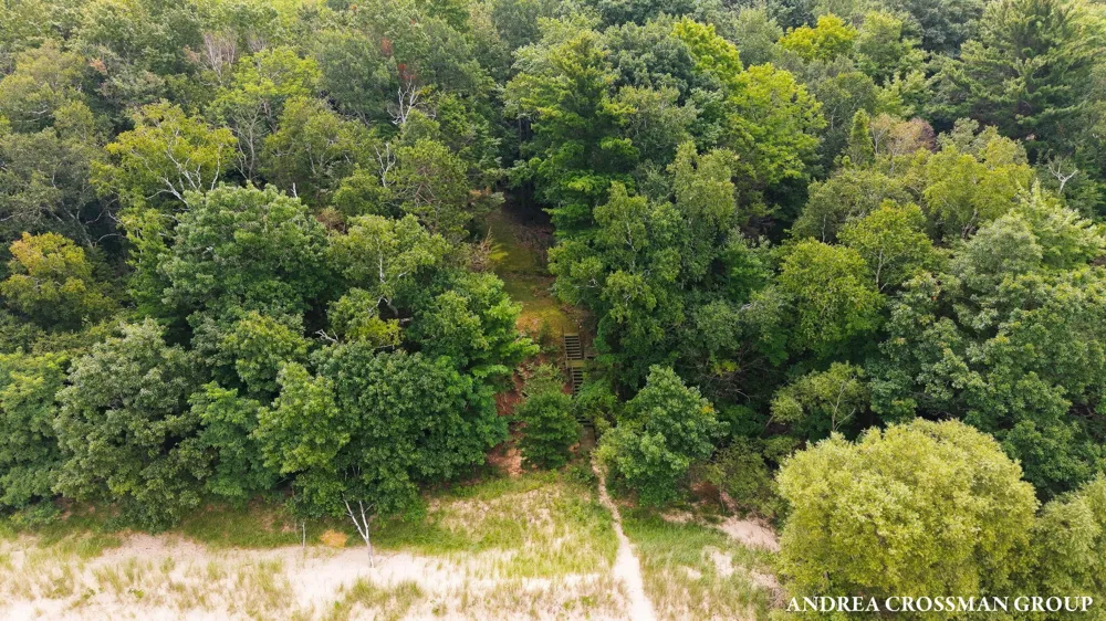 5045 Ridge Road Pentwater, MI 49449