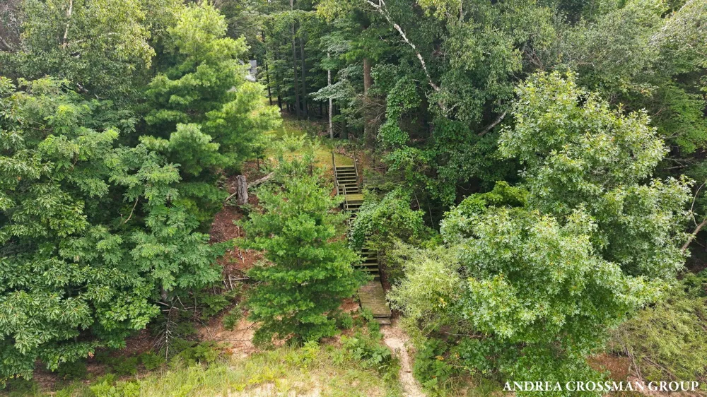 5045 Ridge Road Pentwater, MI 49449