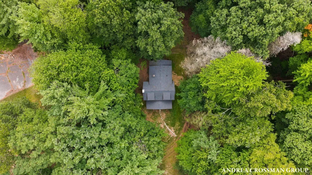 5045 Ridge Road Pentwater, MI 49449