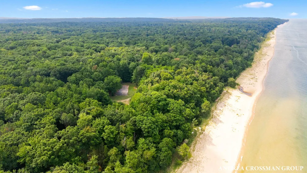 5045 Ridge Road Pentwater, MI 49449