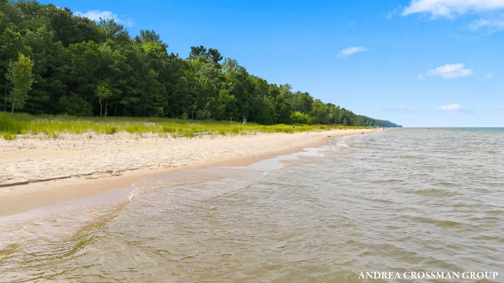 5045 Ridge Road Pentwater, MI 49449