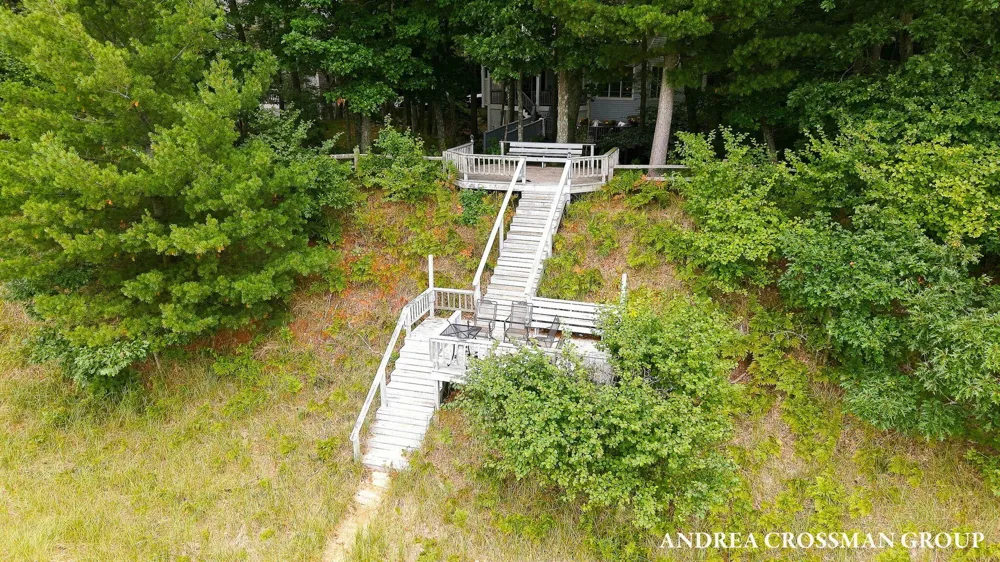 5045 Ridge Road Pentwater, MI 49449