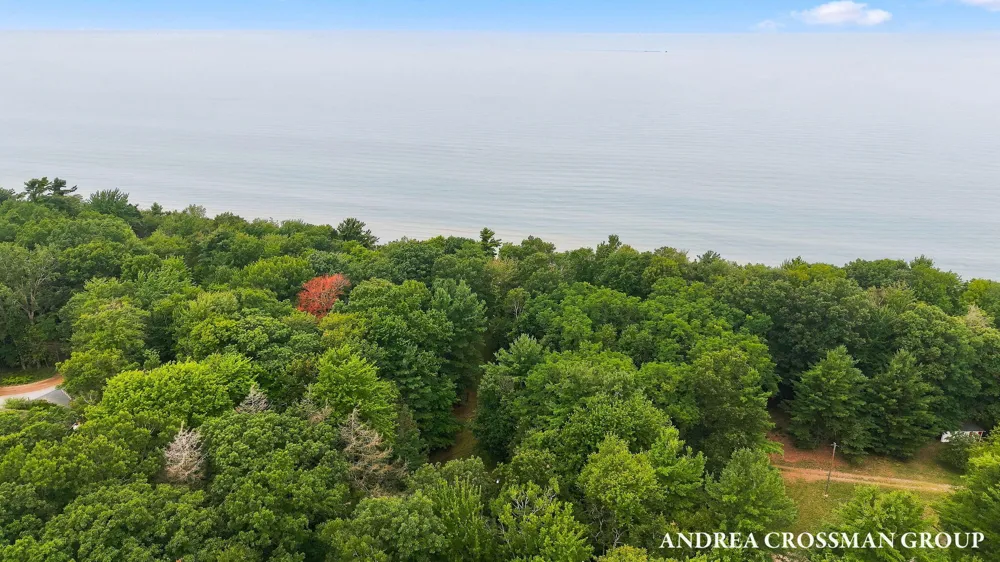 5045 Ridge Road Pentwater, MI 49449