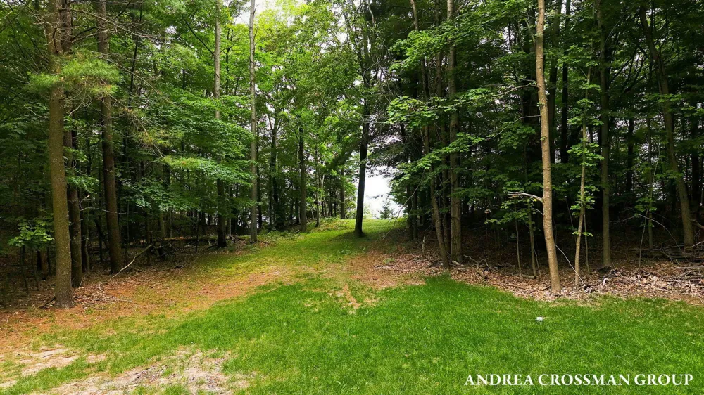 5045 Ridge Road Pentwater, MI 49449