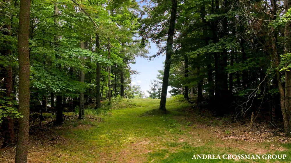 5045 Ridge Road Pentwater, MI 49449