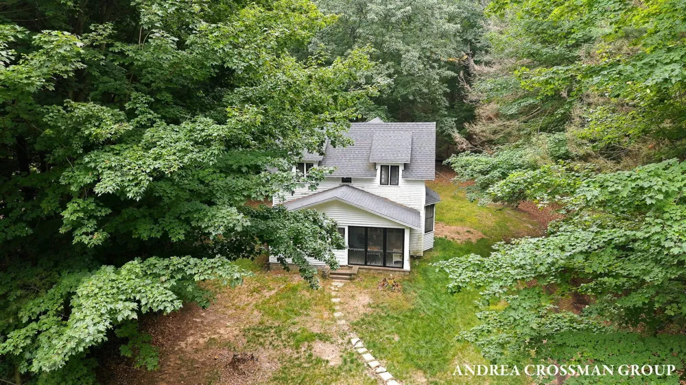 5045 Ridge Road Pentwater, MI 49449