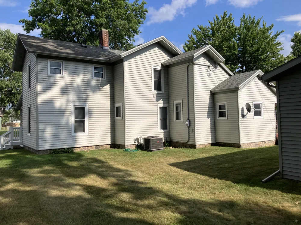 208 S Michigan Avenue Vicksburg, MI 49097