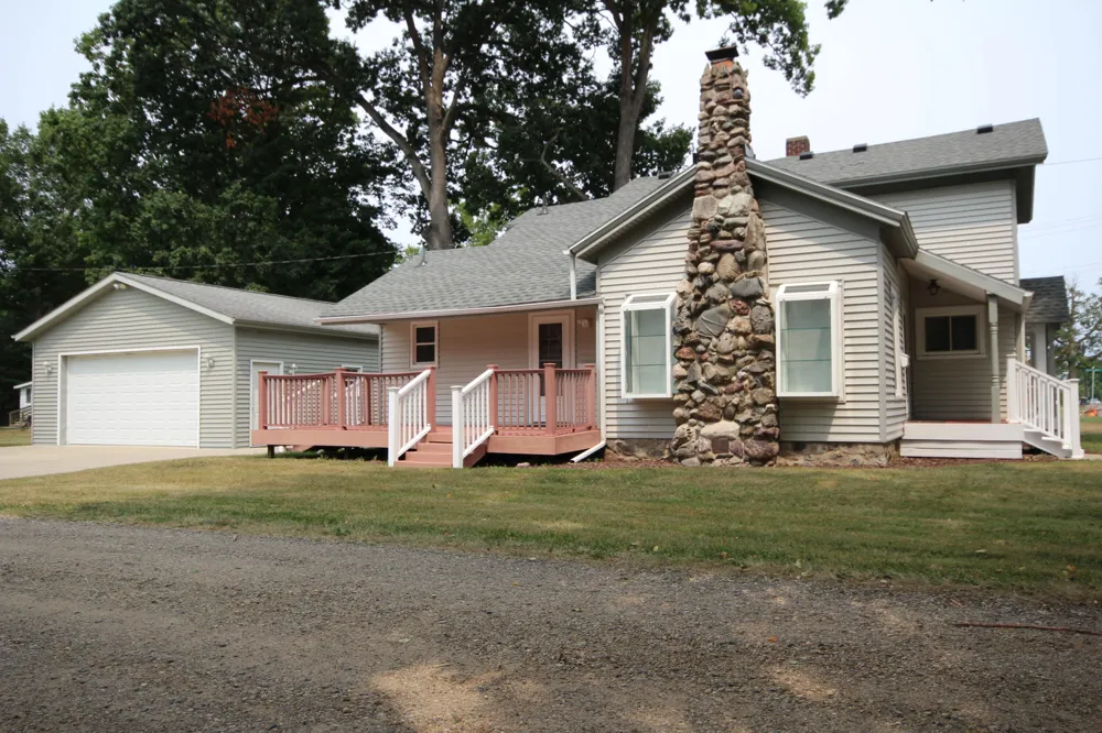 208 S Michigan Avenue Vicksburg, MI 49097