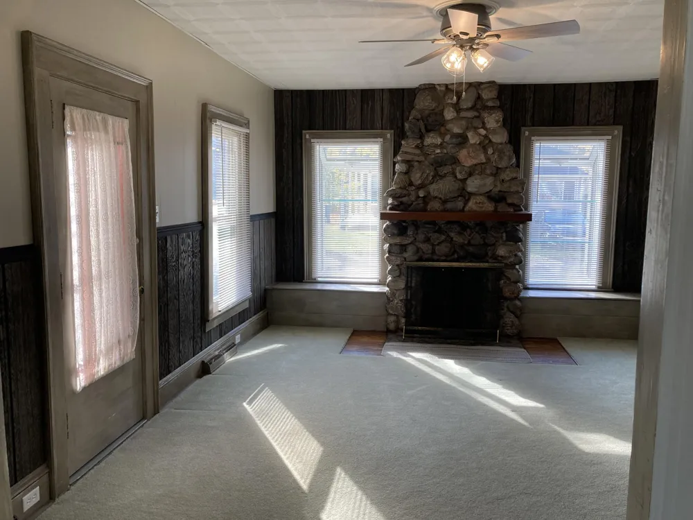 208 S Michigan Avenue Vicksburg, MI 49097