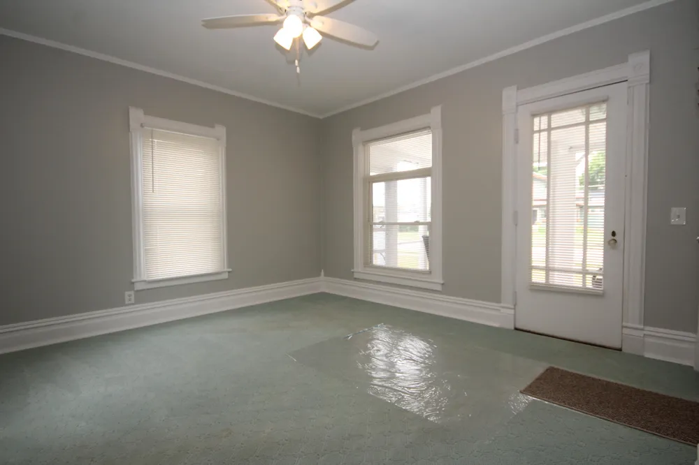 208 S Michigan Avenue Vicksburg, MI 49097