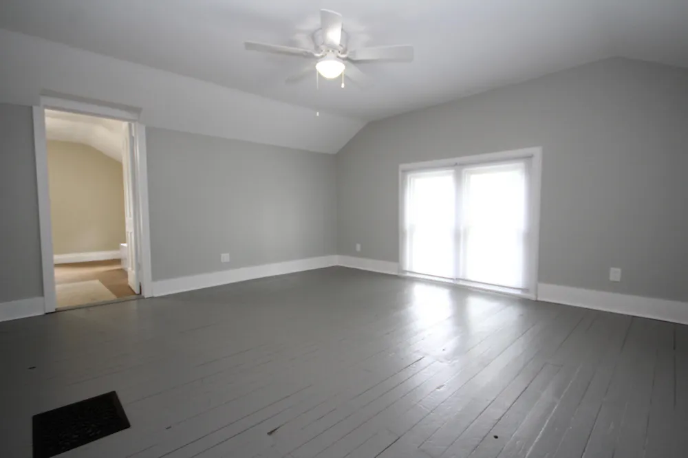 208 S Michigan Avenue Vicksburg, MI 49097