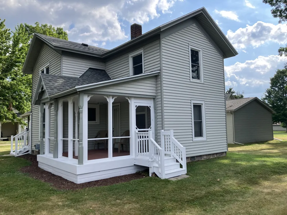 208 S Michigan Avenue Vicksburg, MI 49097