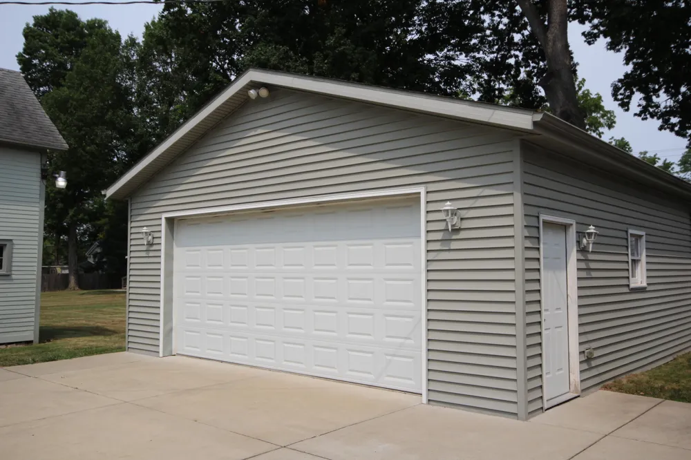 208 S Michigan Avenue Vicksburg, MI 49097