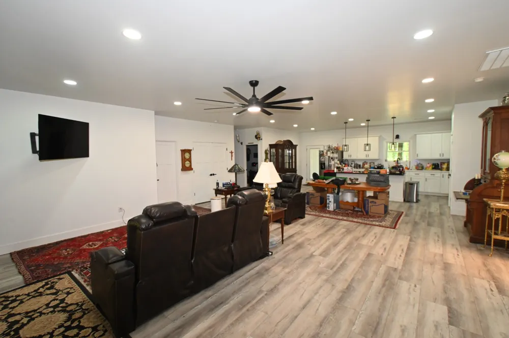 4897 Lick Creek Rd Linden, TN 37096