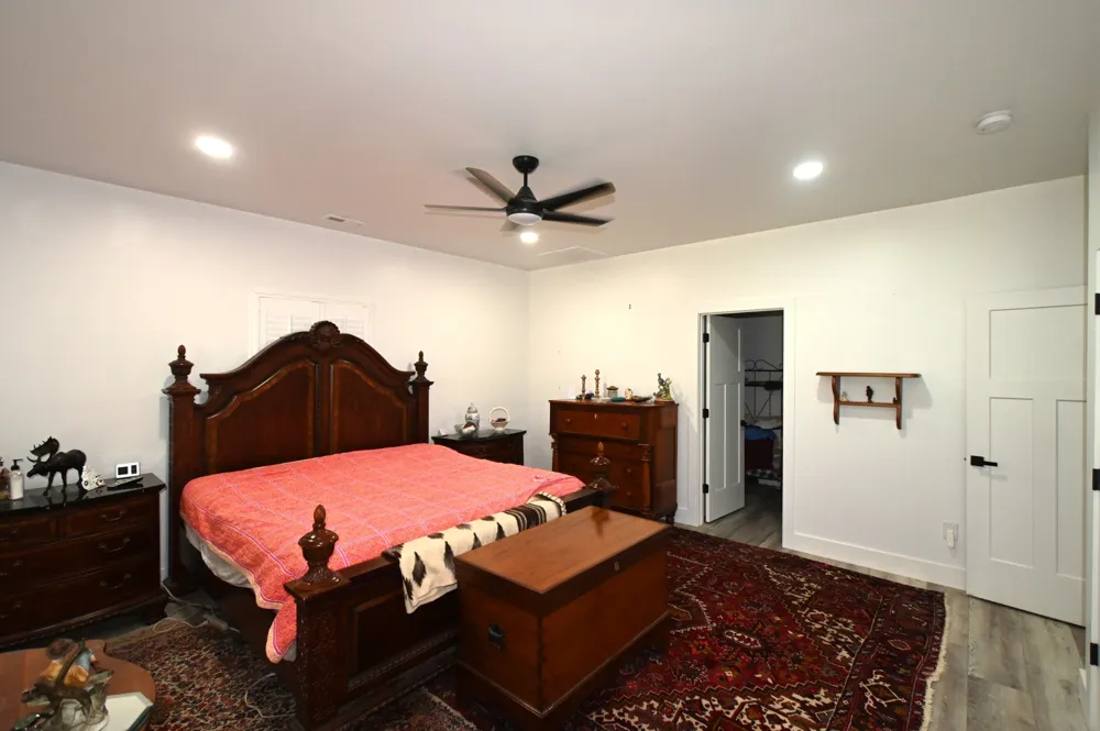 4897 Lick Creek Rd Linden, TN 37096