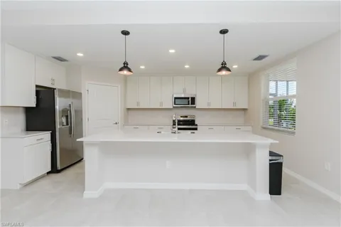 5668 MELBOURNE COURT #7911