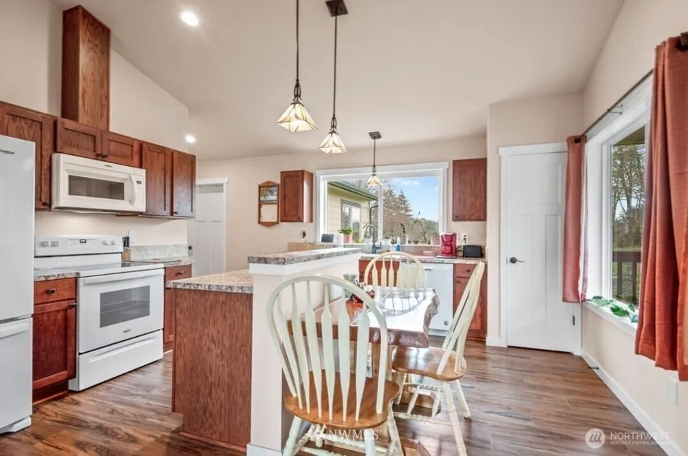189 Trout Lakes Castle Rock, WA 98611