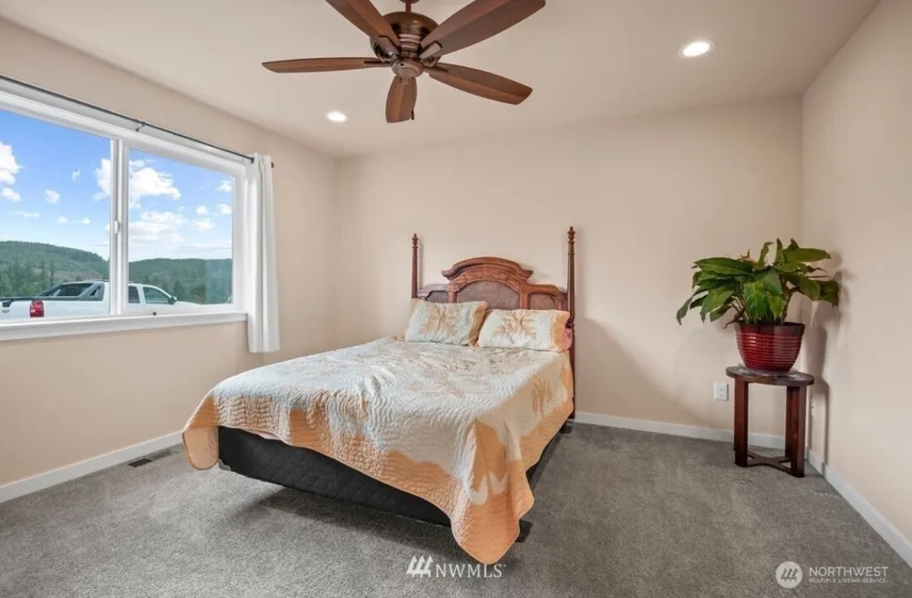 189 Trout Lakes Castle Rock, WA 98611